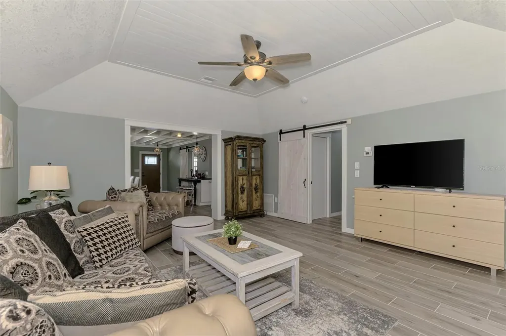 351 Oak Street Englewood FL 34223