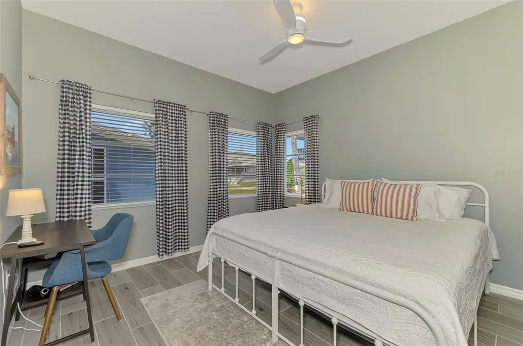 351 Oak Street Englewood FL 34223