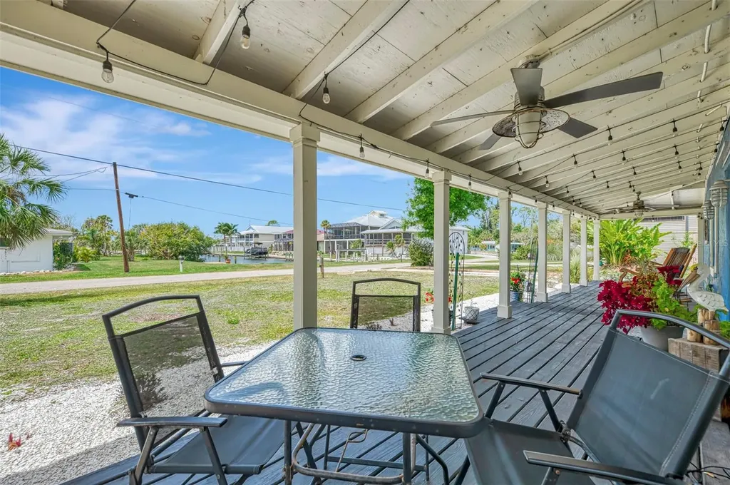 351 Oak Street Englewood FL 34223