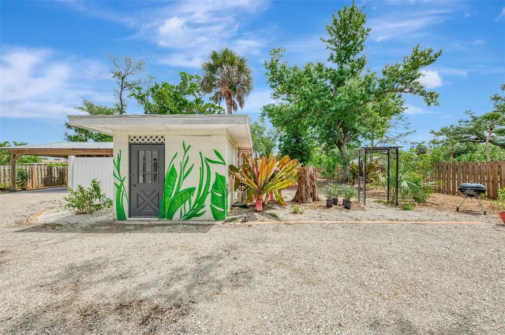 351 Oak Street Englewood FL 34223