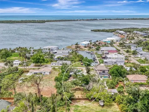 351 Oak Street Englewood FL 34223