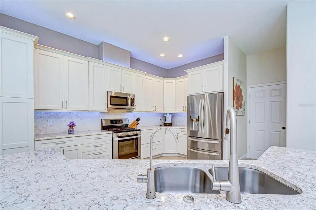 5612 Eagleglen Place Lithia FL 33547