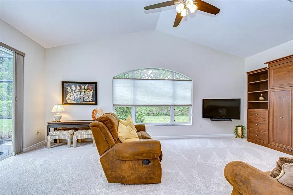 5612 Eagleglen Place Lithia FL 33547