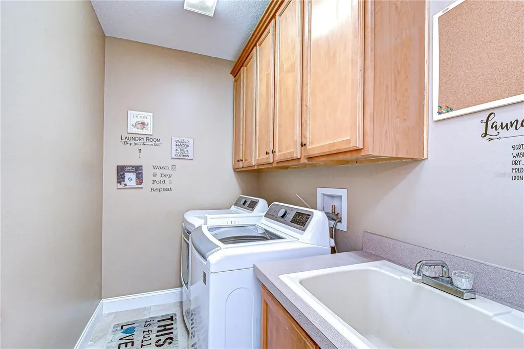 5612 Eagleglen Place Lithia FL 33547
