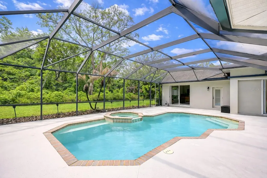 5612 Eagleglen Place Lithia FL 33547