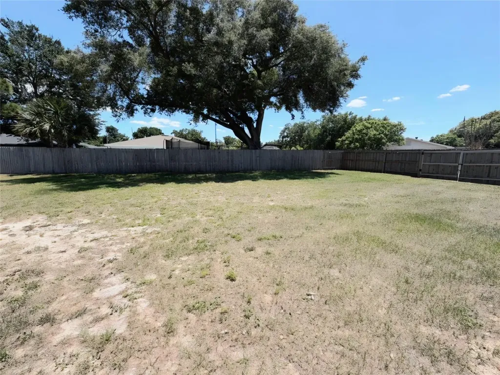 100 Alachua Drive Winter Haven FL 33884