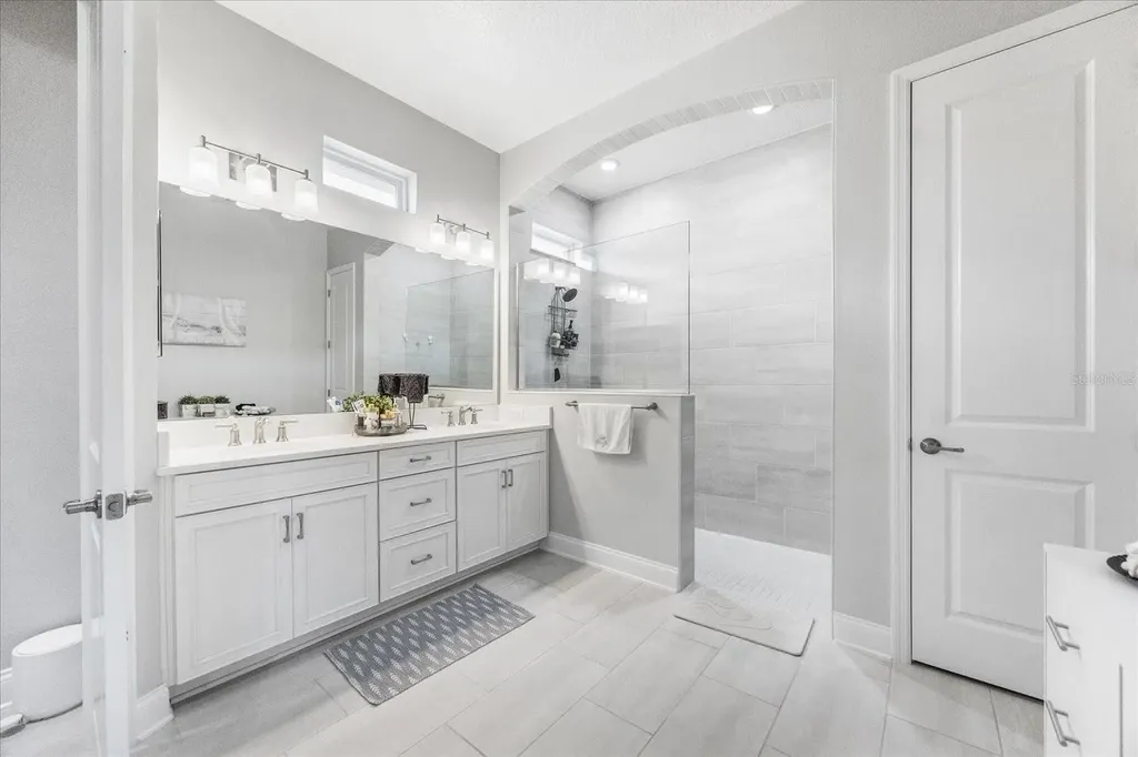 8626 Dubochet Street Orlando FL 32827