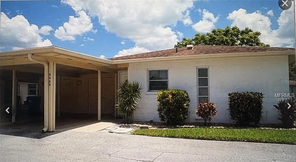 5059 Live Oak Circle Bradenton FL 34207