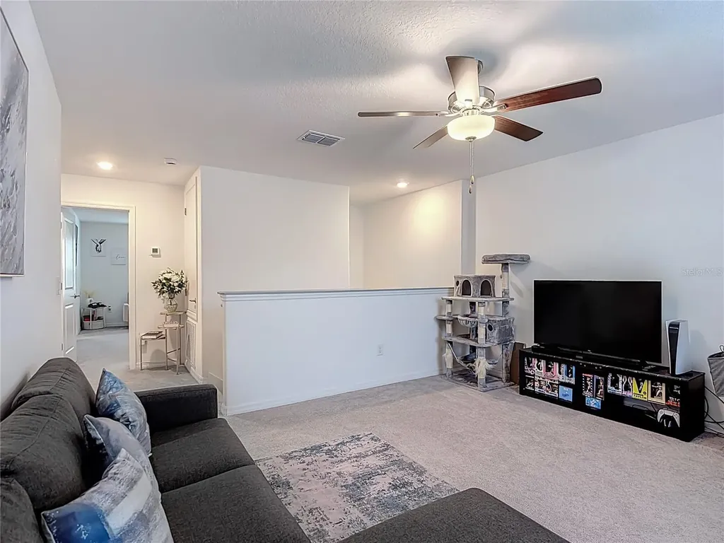 1699 Red Loop Lakeland FL 33801