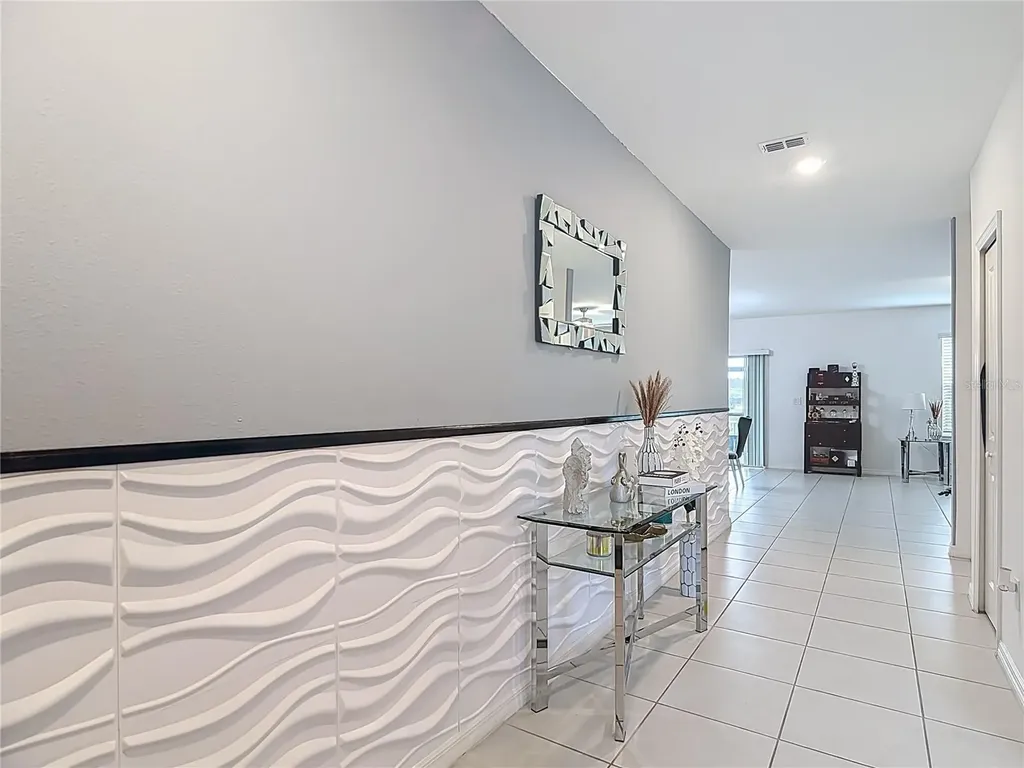 1699 Red Loop Lakeland FL 33801