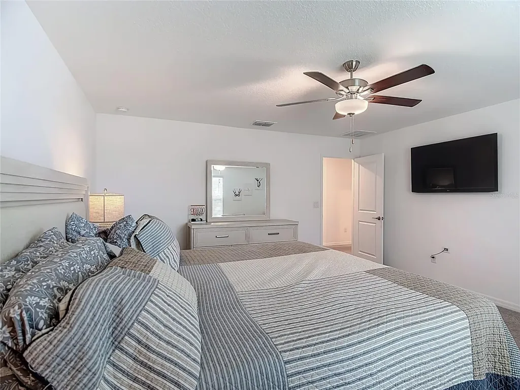 1699 Red Loop Lakeland FL 33801