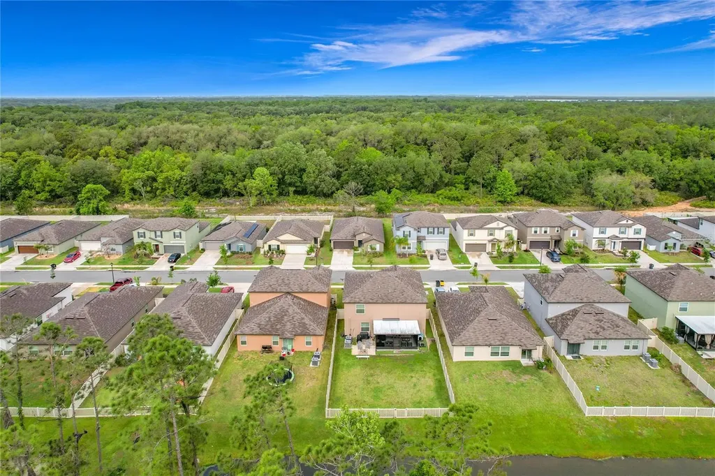 1699 Red Loop Lakeland FL 33801