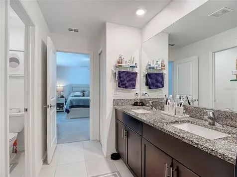 1699 Red Loop Lakeland FL 33801