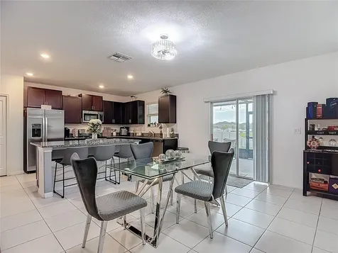 1699 Red Loop Lakeland FL 33801