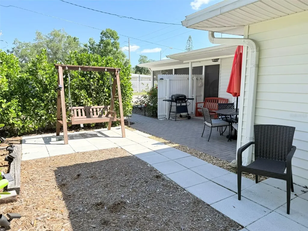 828 S Tuttle Avenue Sarasota FL 34237