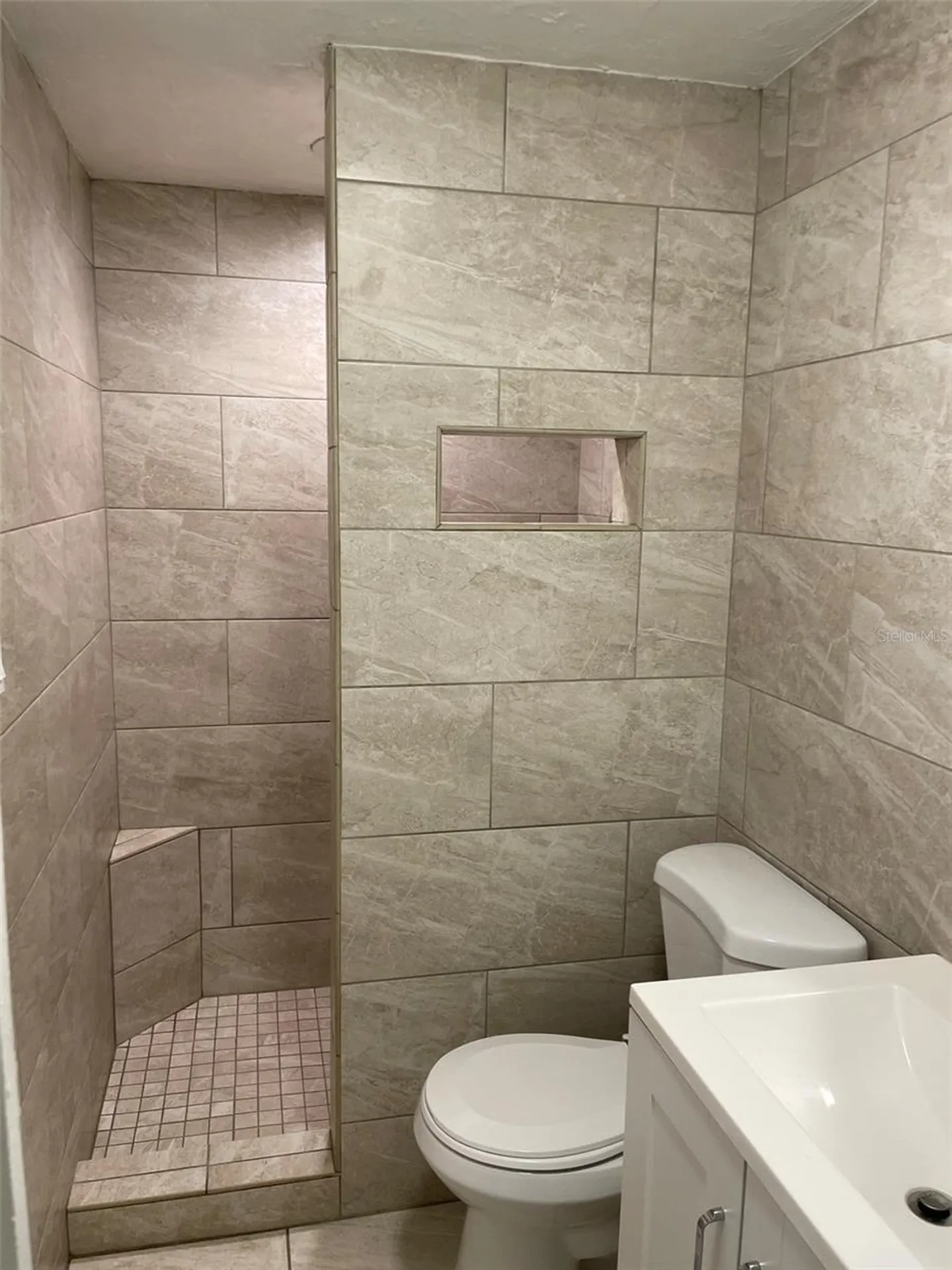 828 S Tuttle Avenue Sarasota FL 34237
