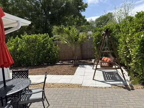 828 S Tuttle Avenue Sarasota FL 34237