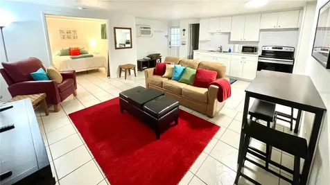 828 S Tuttle Avenue Sarasota FL 34237