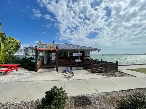 828 S Tuttle Avenue Sarasota FL 34237