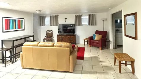 828 S Tuttle Avenue Sarasota FL 34237
