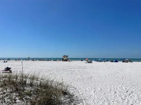 828 S Tuttle Avenue Sarasota FL 34237