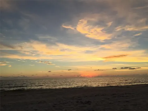 828 S Tuttle Avenue Sarasota FL 34237