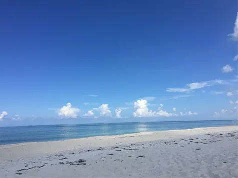 828 S Tuttle Avenue Sarasota FL 34237