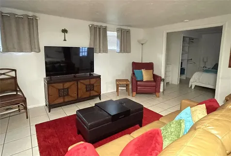 828 S Tuttle Avenue Sarasota FL 34237