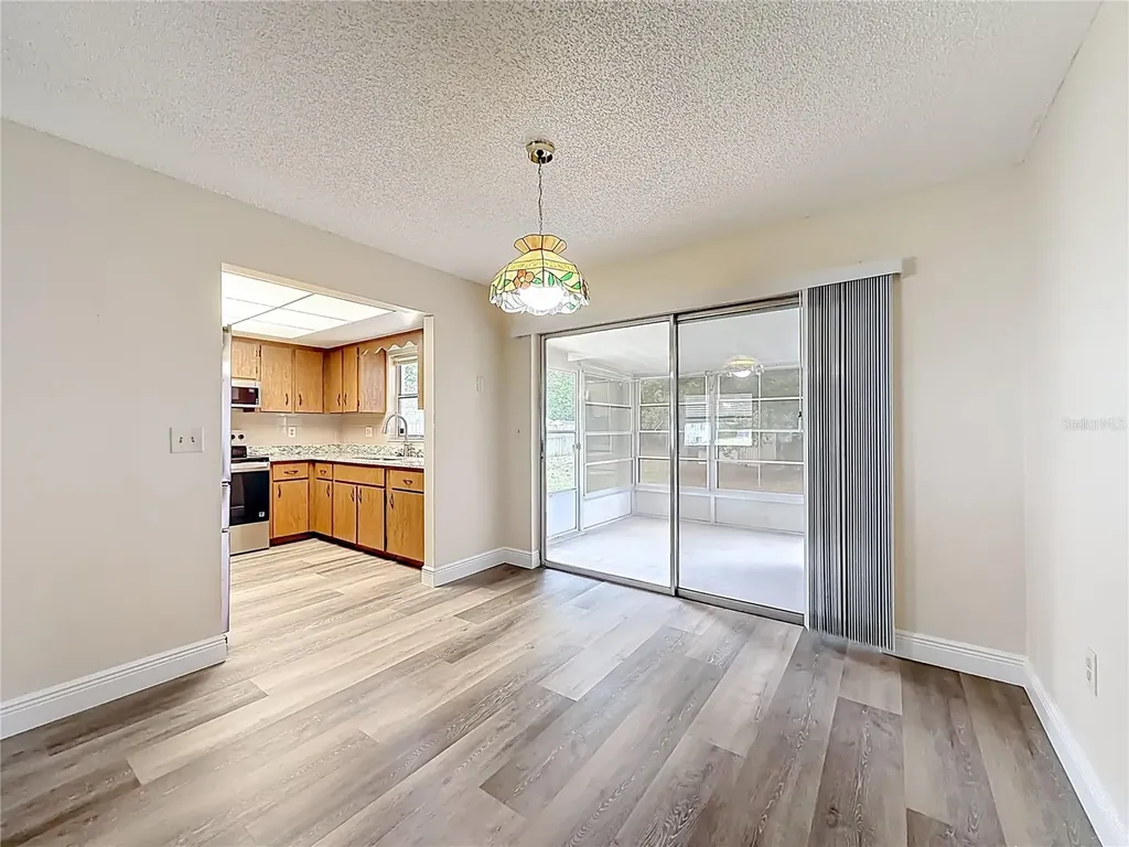 615 Third Avenue Lady Lake FL 32159