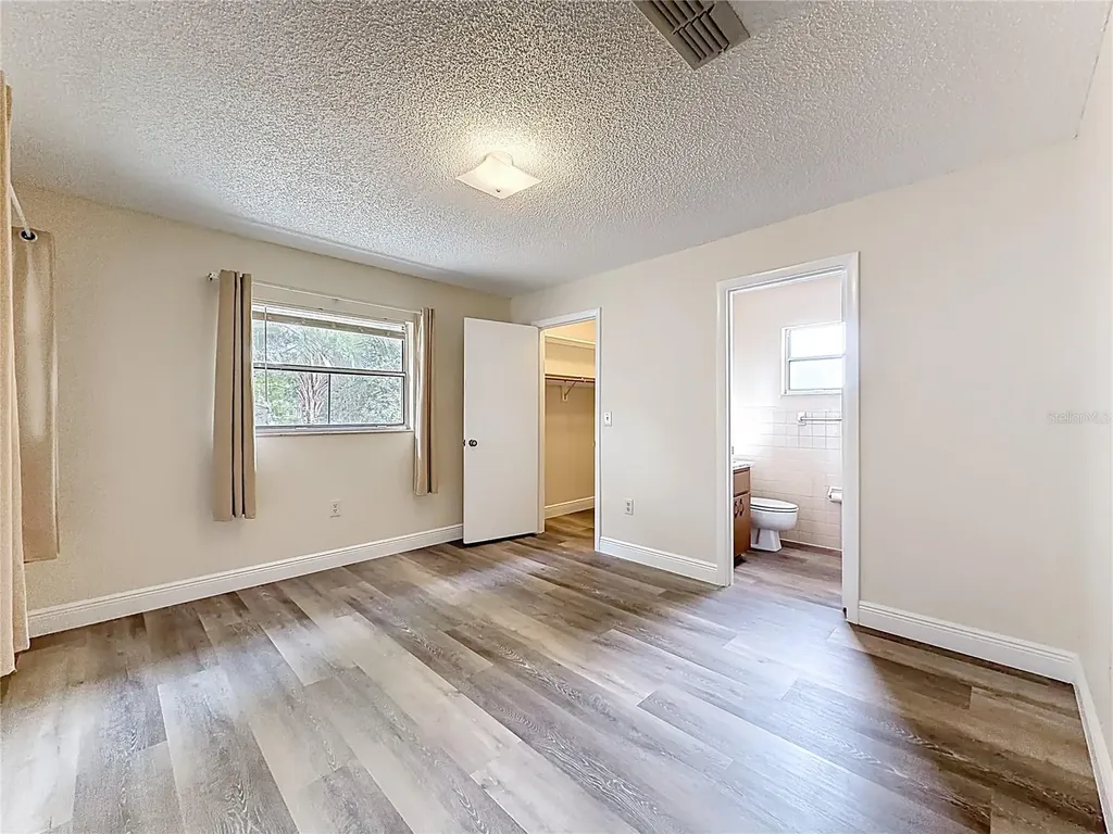 615 Third Avenue Lady Lake FL 32159