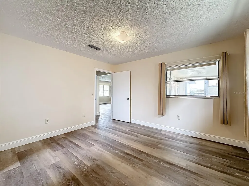 615 Third Avenue Lady Lake FL 32159