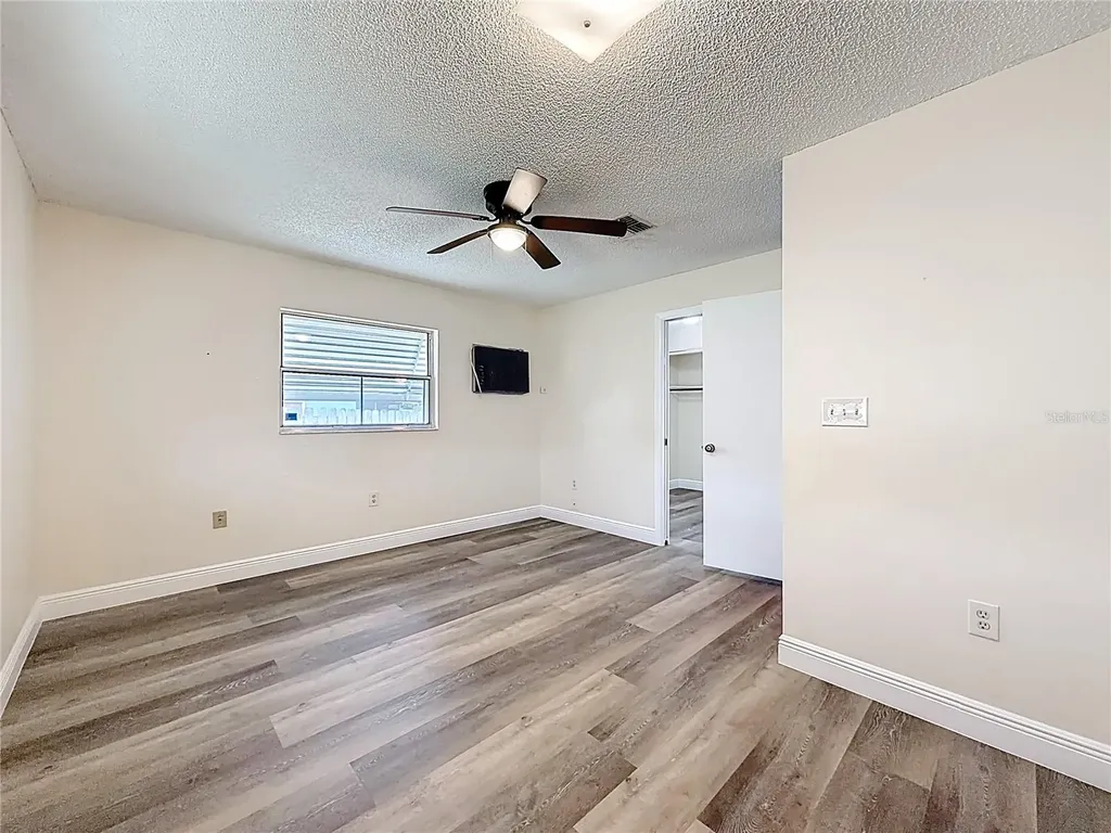 615 Third Avenue Lady Lake FL 32159
