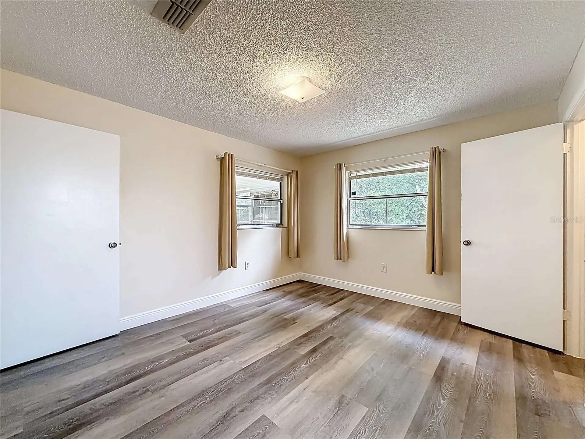 615 Third Avenue Lady Lake FL 32159