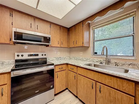 615 Third Avenue Lady Lake FL 32159