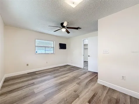 615 Third Avenue Lady Lake FL 32159