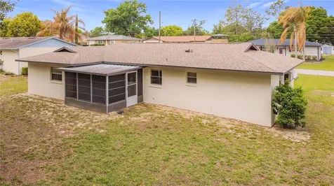 615 Third Avenue Lady Lake FL 32159