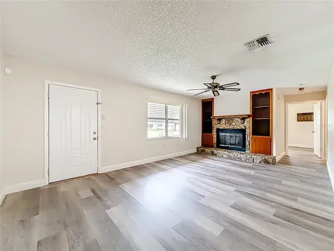 615 Third Avenue Lady Lake FL 32159