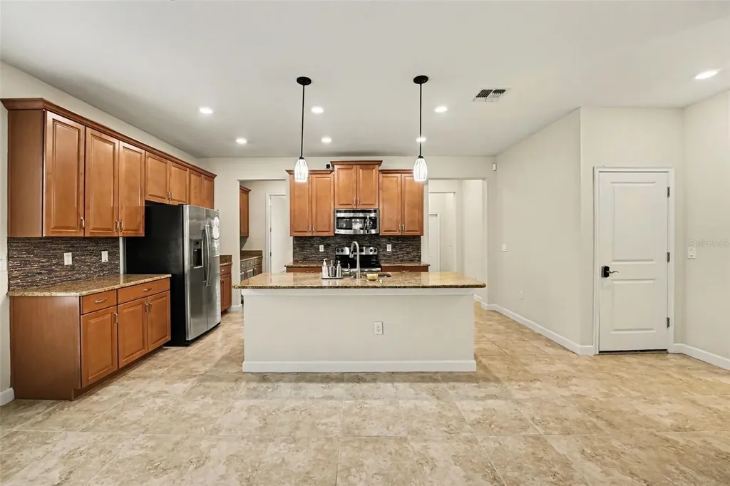 3074 White Horse Court Kissimmee FL 34746