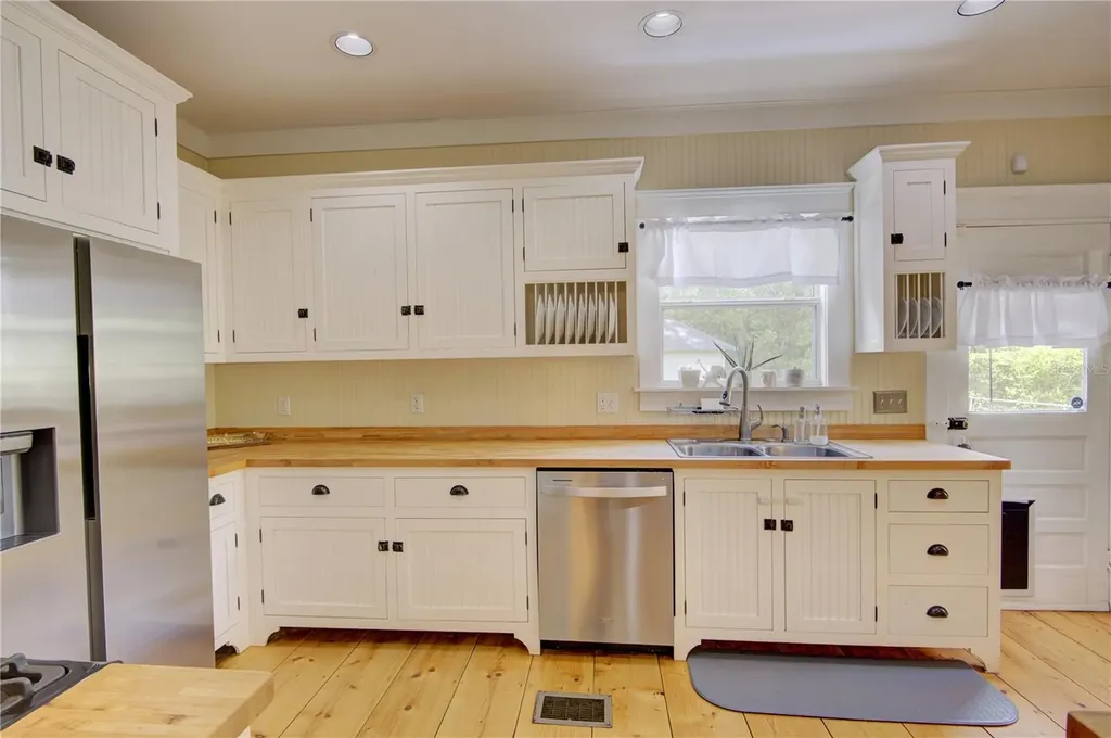 426 N Clara Avenue Deland FL 32720