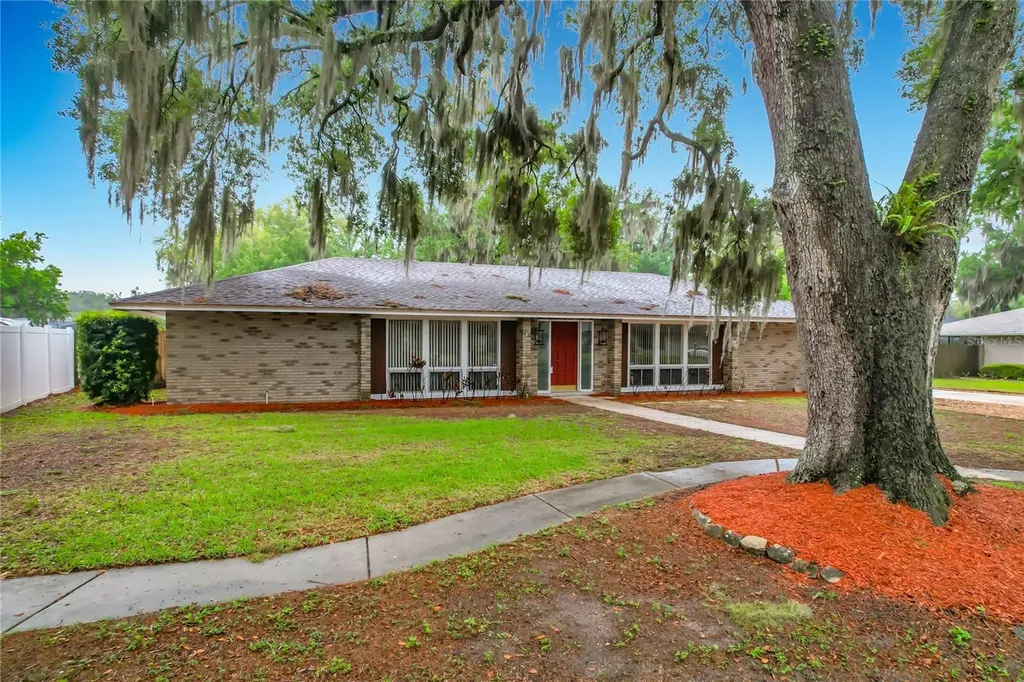 112 Elm Square N Lakeland FL 33813
