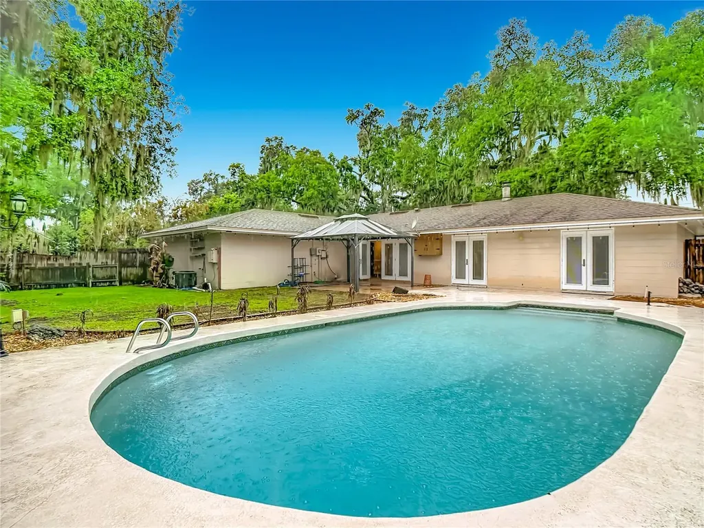 112 Elm Square N Lakeland FL 33813