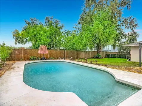112 Elm Square N Lakeland FL 33813