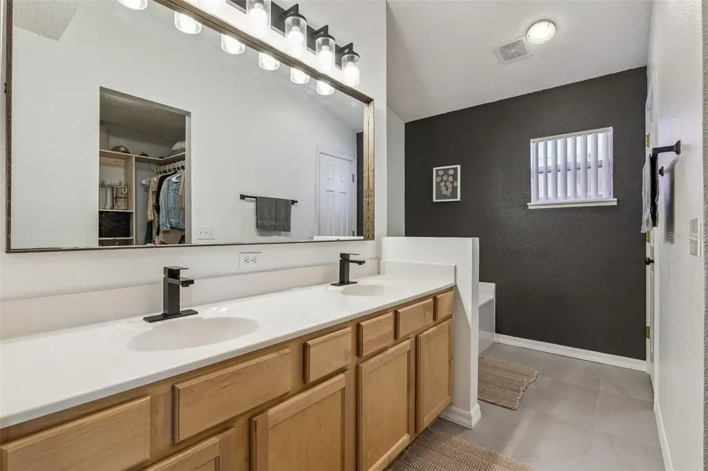 10256 Laxton Street Orlando FL 32824