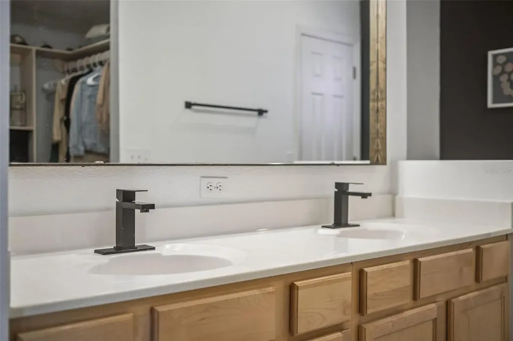 10256 Laxton Street Orlando FL 32824