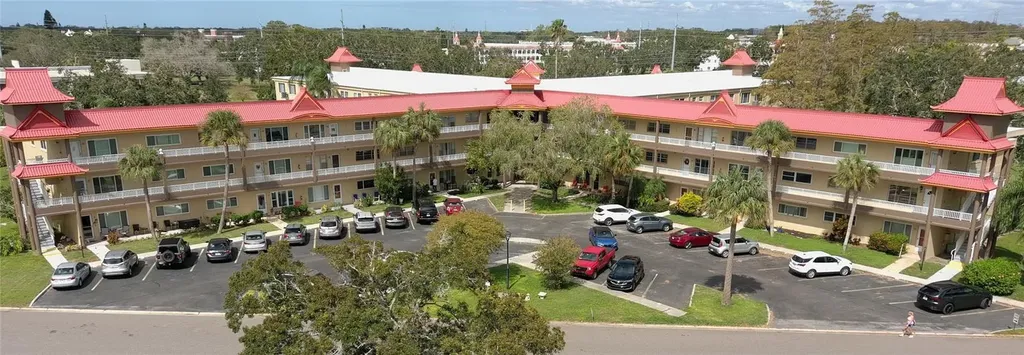 2402 Ecuadorian Way Clearwater FL 33763