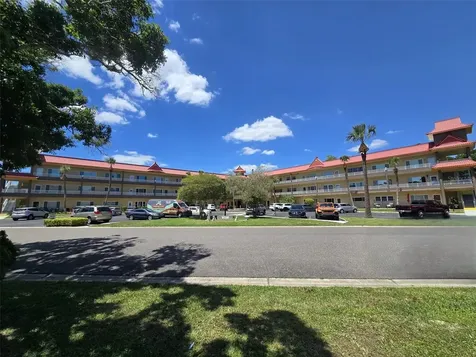 2402 Ecuadorian Way Clearwater FL 33763