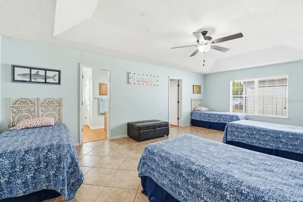 14 Roxanne Lane Palm Coast FL 32164