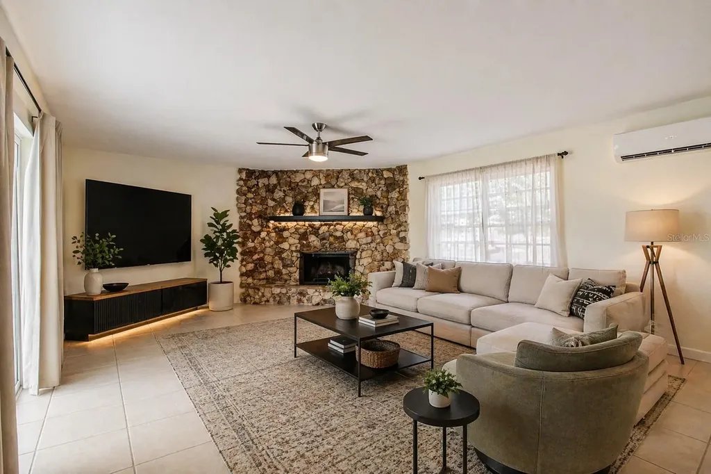 4149 Montrose Court Orlando FL 32812