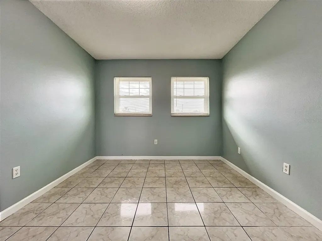 865 Sky Lake Circle Orlando FL 32809