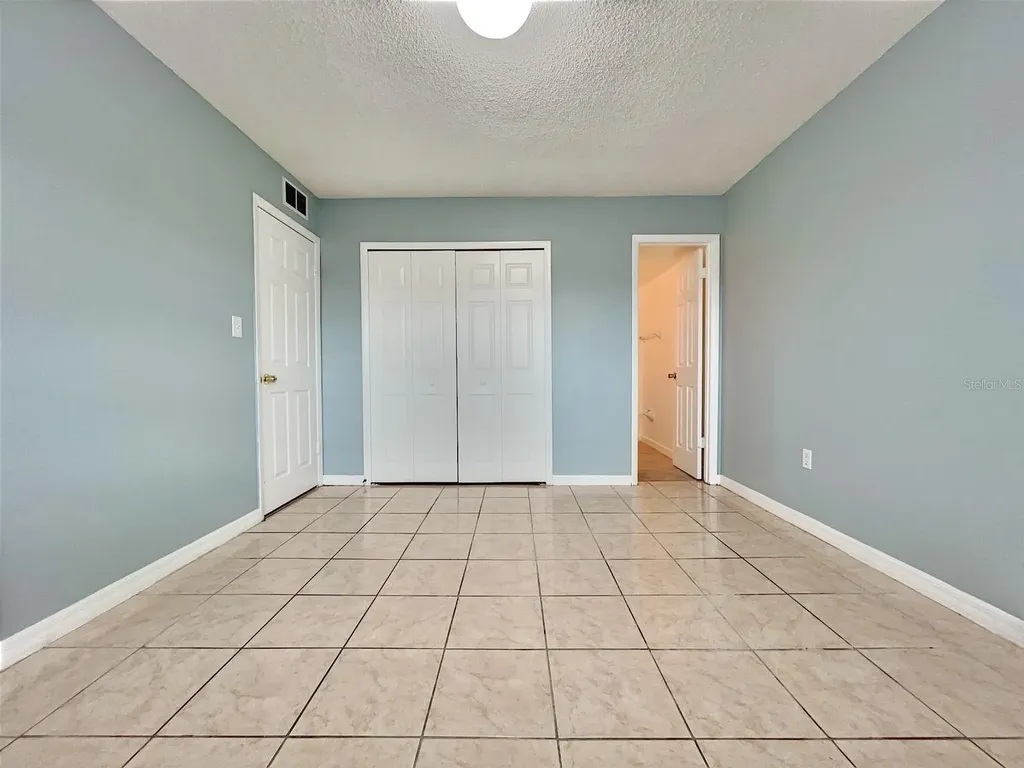 865 Sky Lake Circle Orlando FL 32809